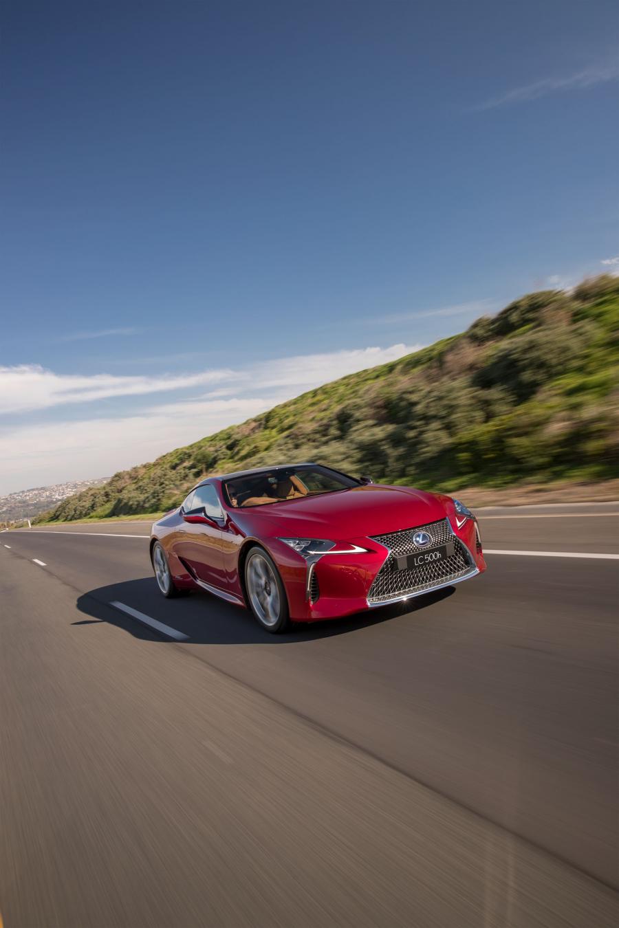  Lexus LC500h 2017 года  (AU) (фото 6 из 22)